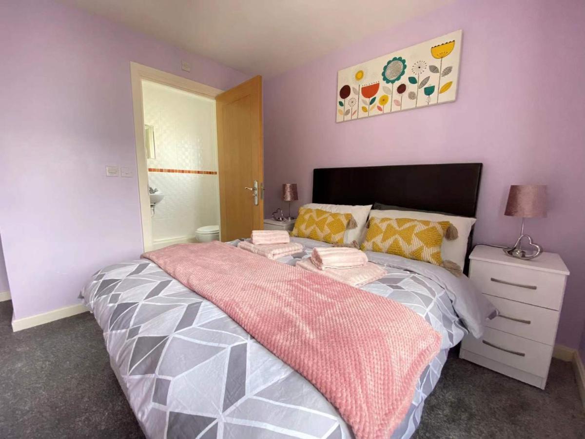 Lovely 2-Bedrooms Apartment Step To The Beach Swansea Exterior foto