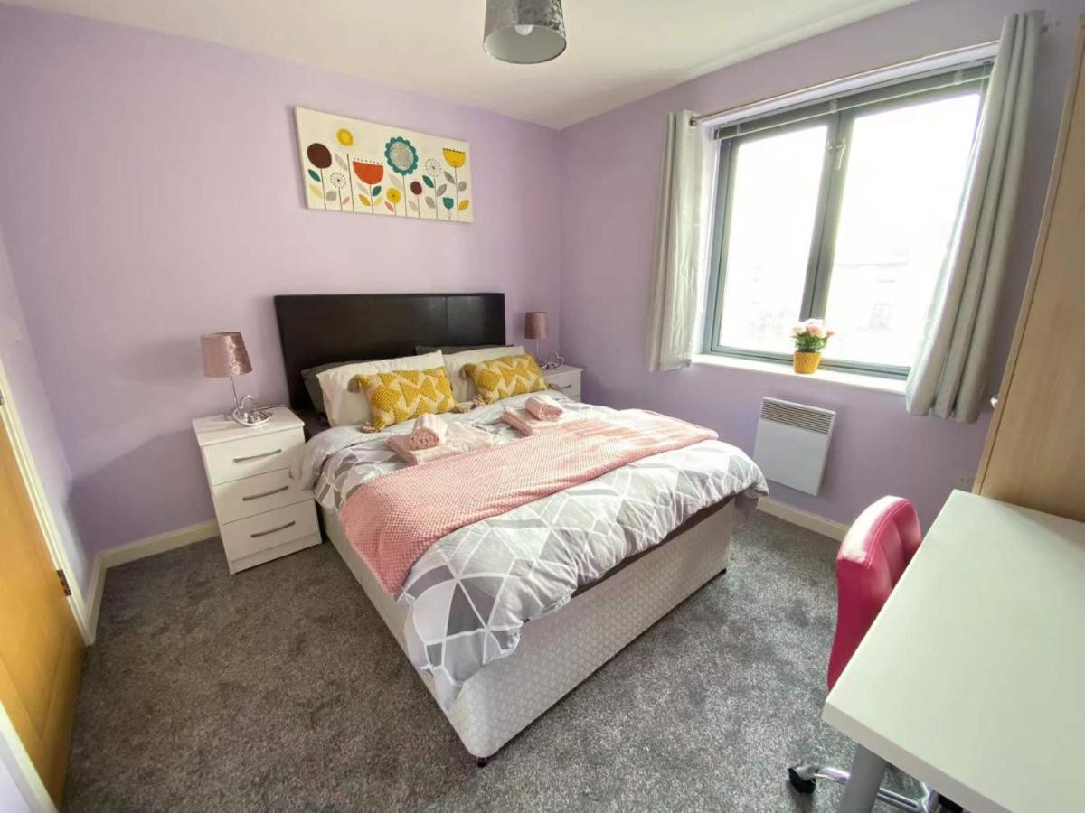 Lovely 2-Bedrooms Apartment Step To The Beach Swansea Exterior foto