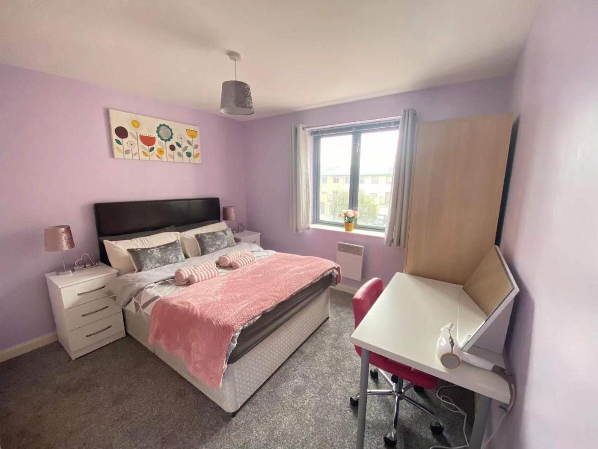 Lovely 2-Bedrooms Apartment Step To The Beach Swansea Exterior foto